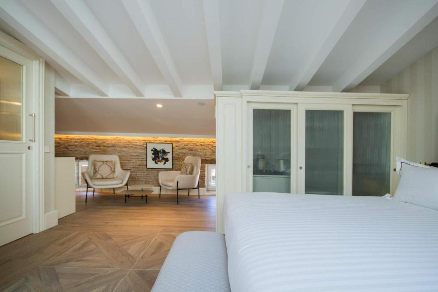 Myr Palacio Vallier Valencia Eksteriør bilde A room at the hotel