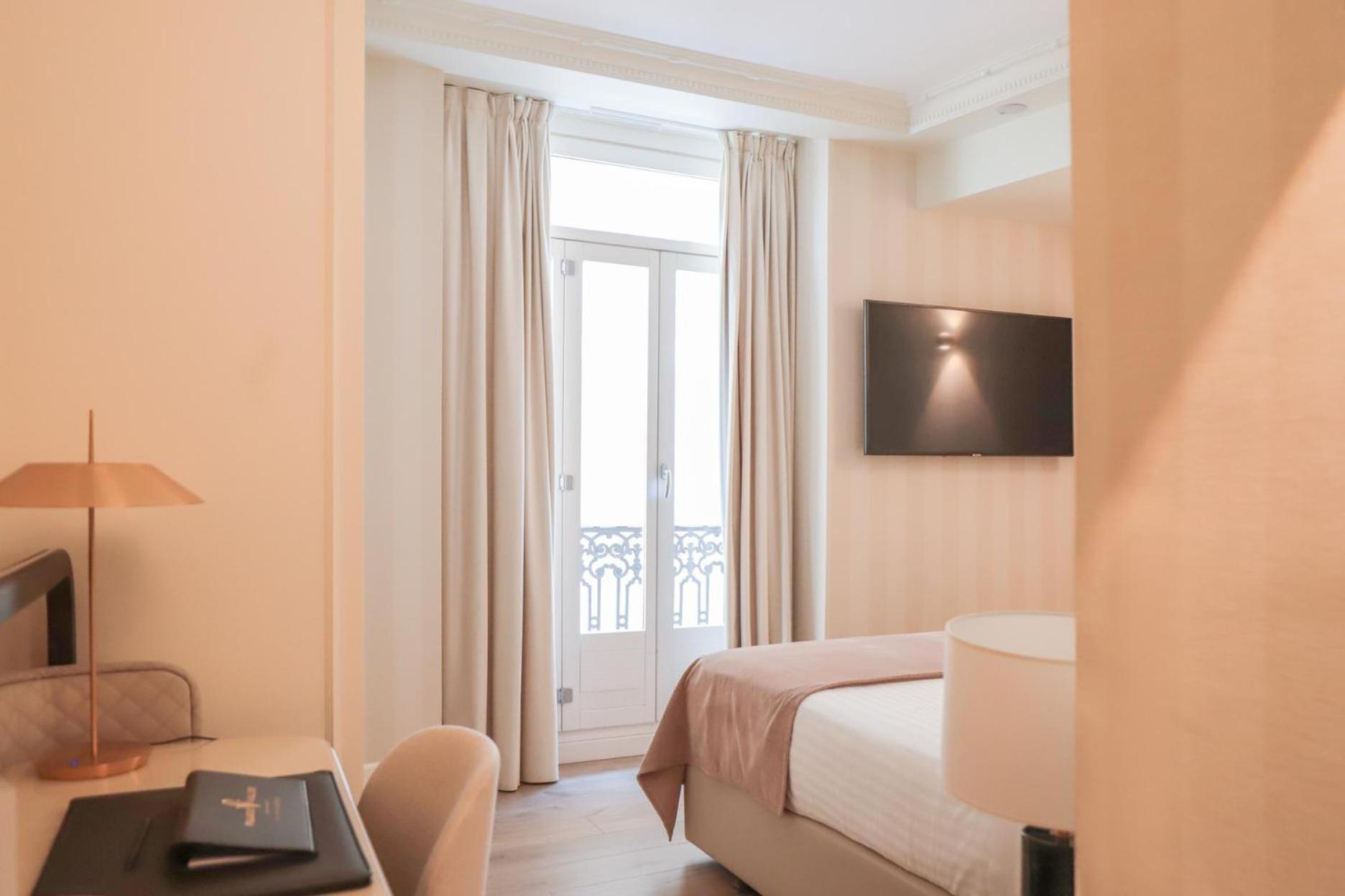 Myr Palacio Vallier Valencia Eksteriør bilde A room at the hotel