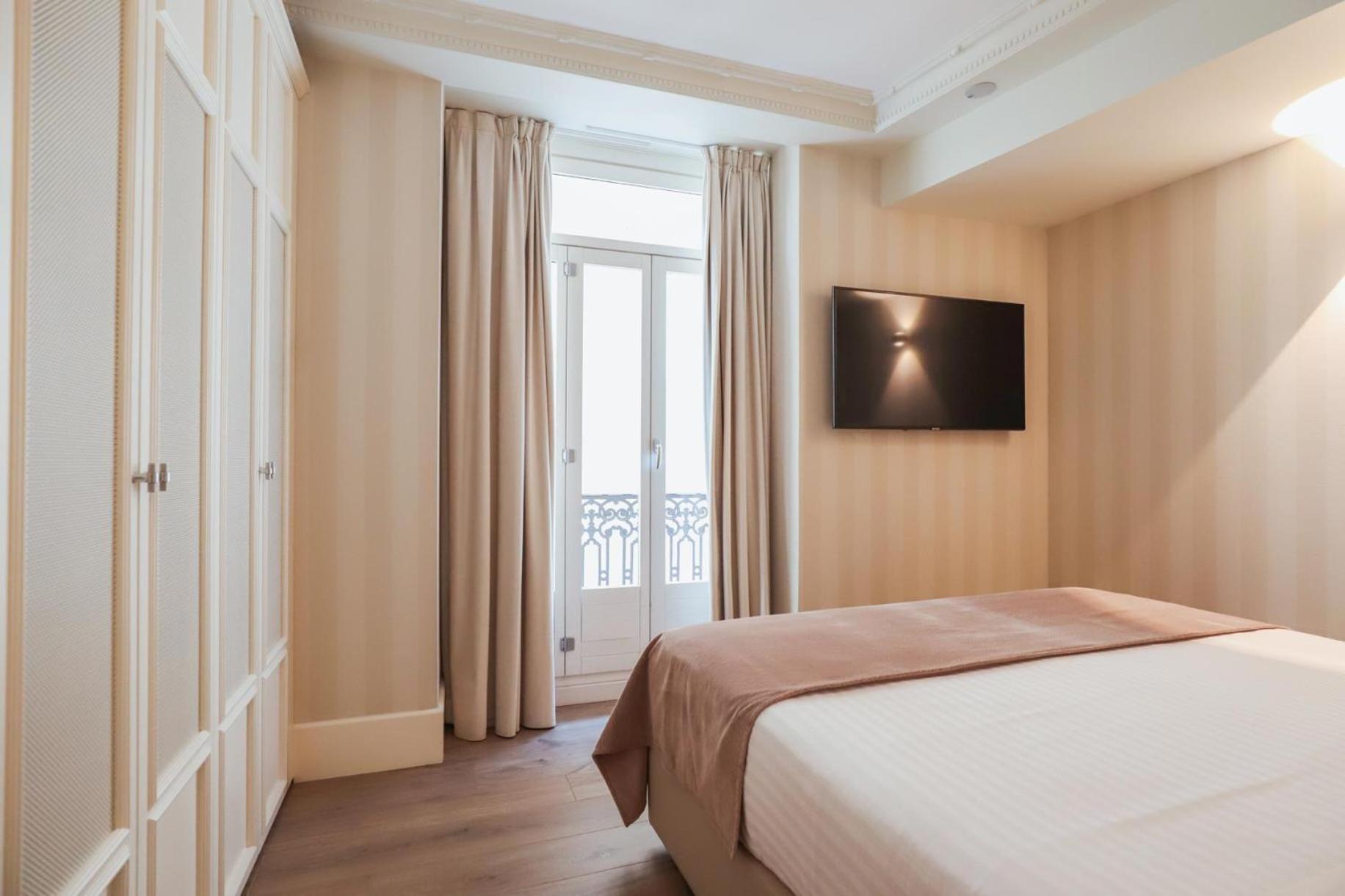 Myr Palacio Vallier Valencia Eksteriør bilde A room at the hotel