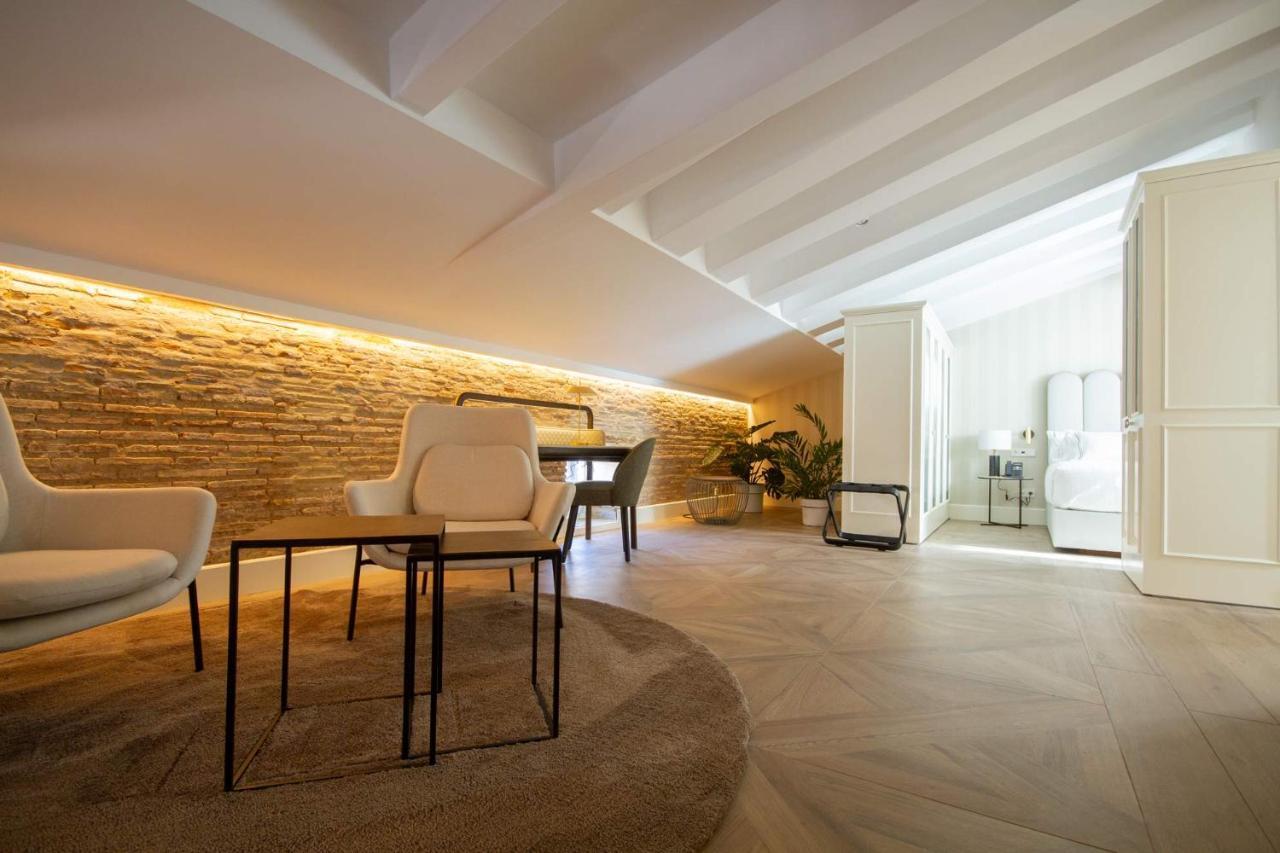 Myr Palacio Vallier Valencia Eksteriør bilde Interior of the hotel